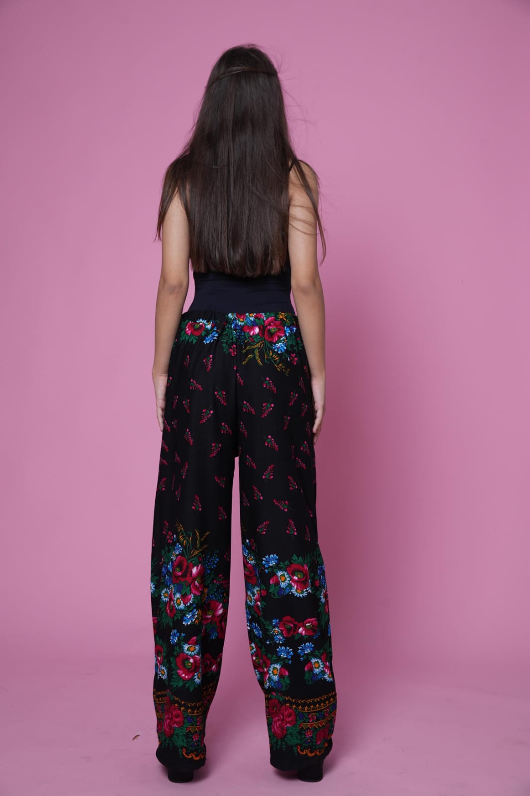 Pants with floral print